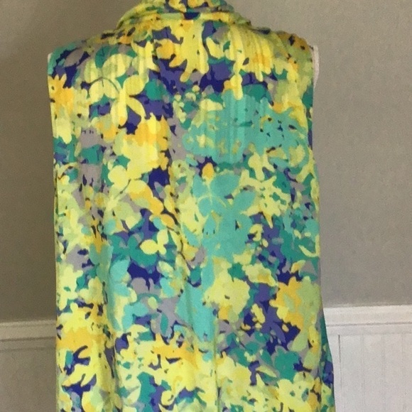 Lane Bryant Floral Cowl Neck Sleeveless Blouse Size 22/24 - Picture 4 of 5